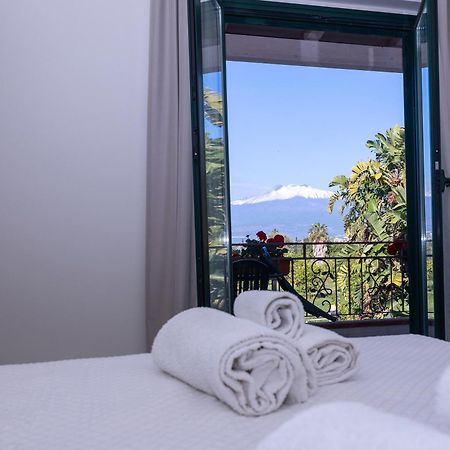 Villa Iris Giardini-Naxos Zewnętrze zdjęcie