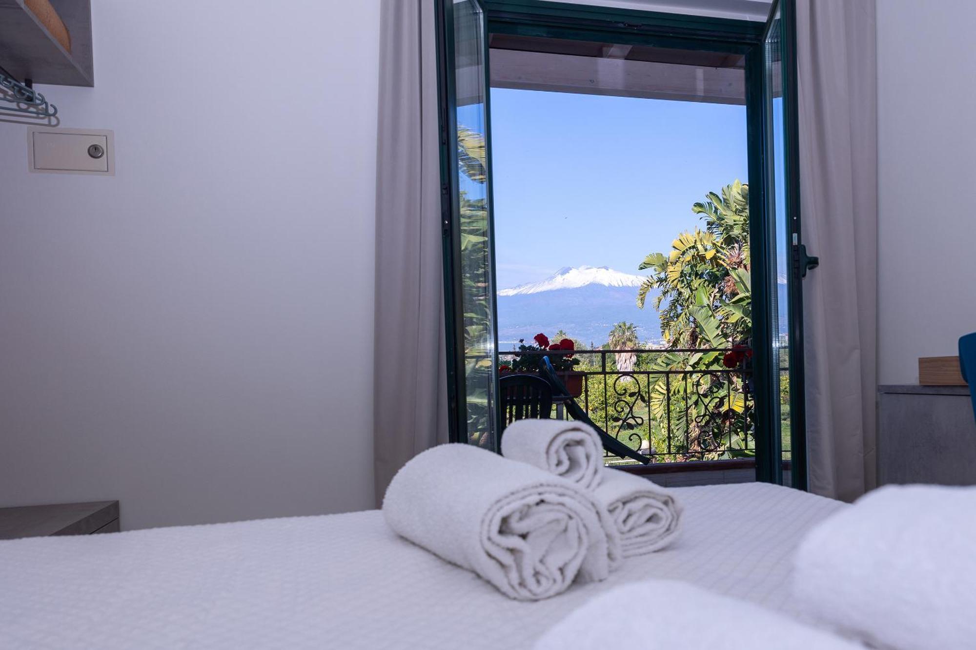 Villa Iris Giardini-Naxos Zewnętrze zdjęcie