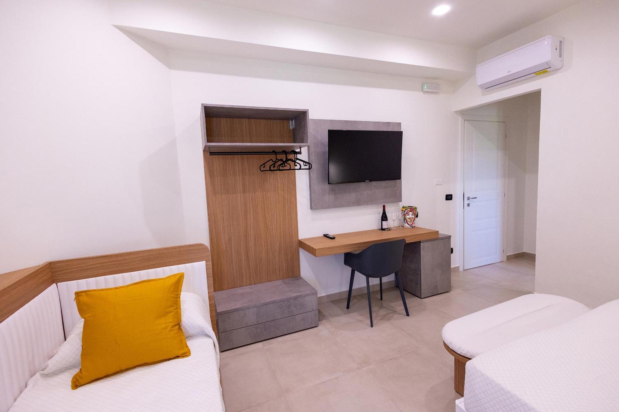 Villa Iris Giardini-Naxos Zewnętrze zdjęcie