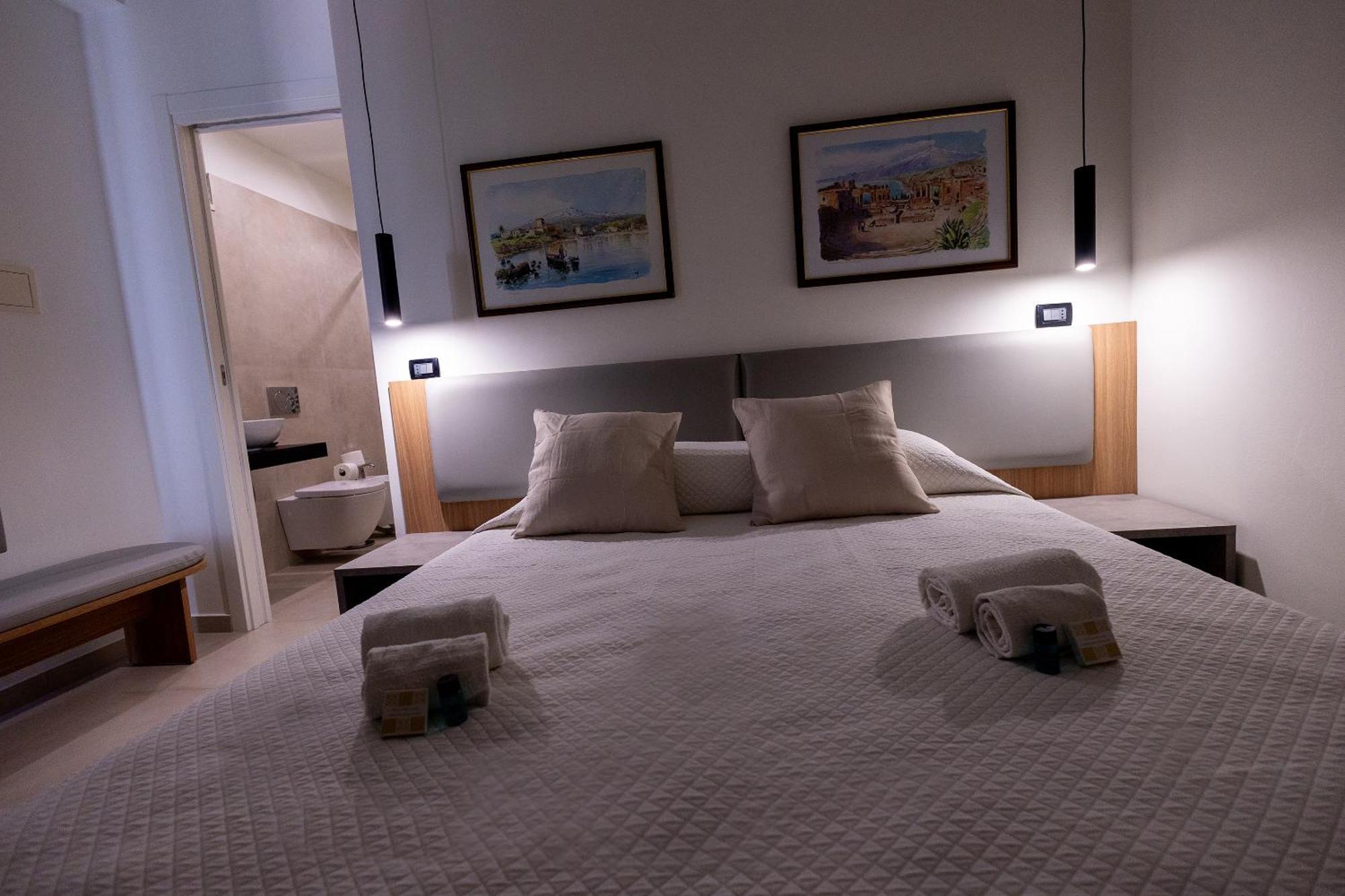 Villa Iris Giardini-Naxos Zewnętrze zdjęcie