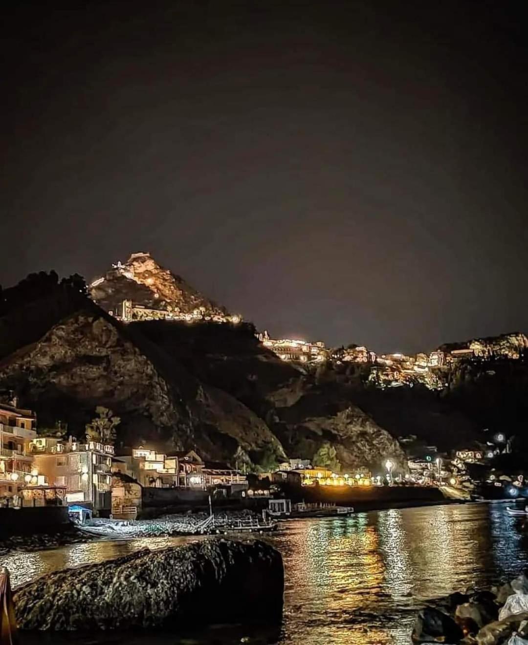 Villa Iris Giardini-Naxos Zewnętrze zdjęcie