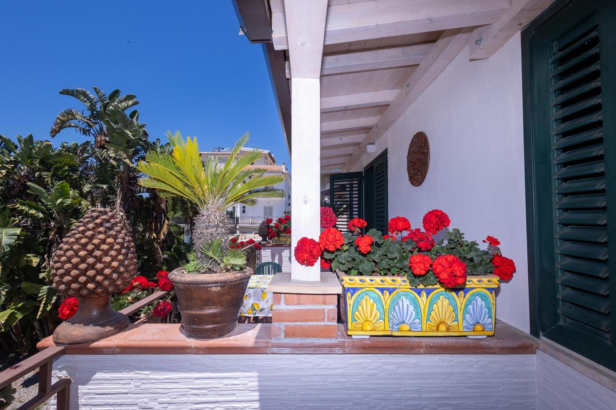 Villa Iris Giardini-Naxos Zewnętrze zdjęcie