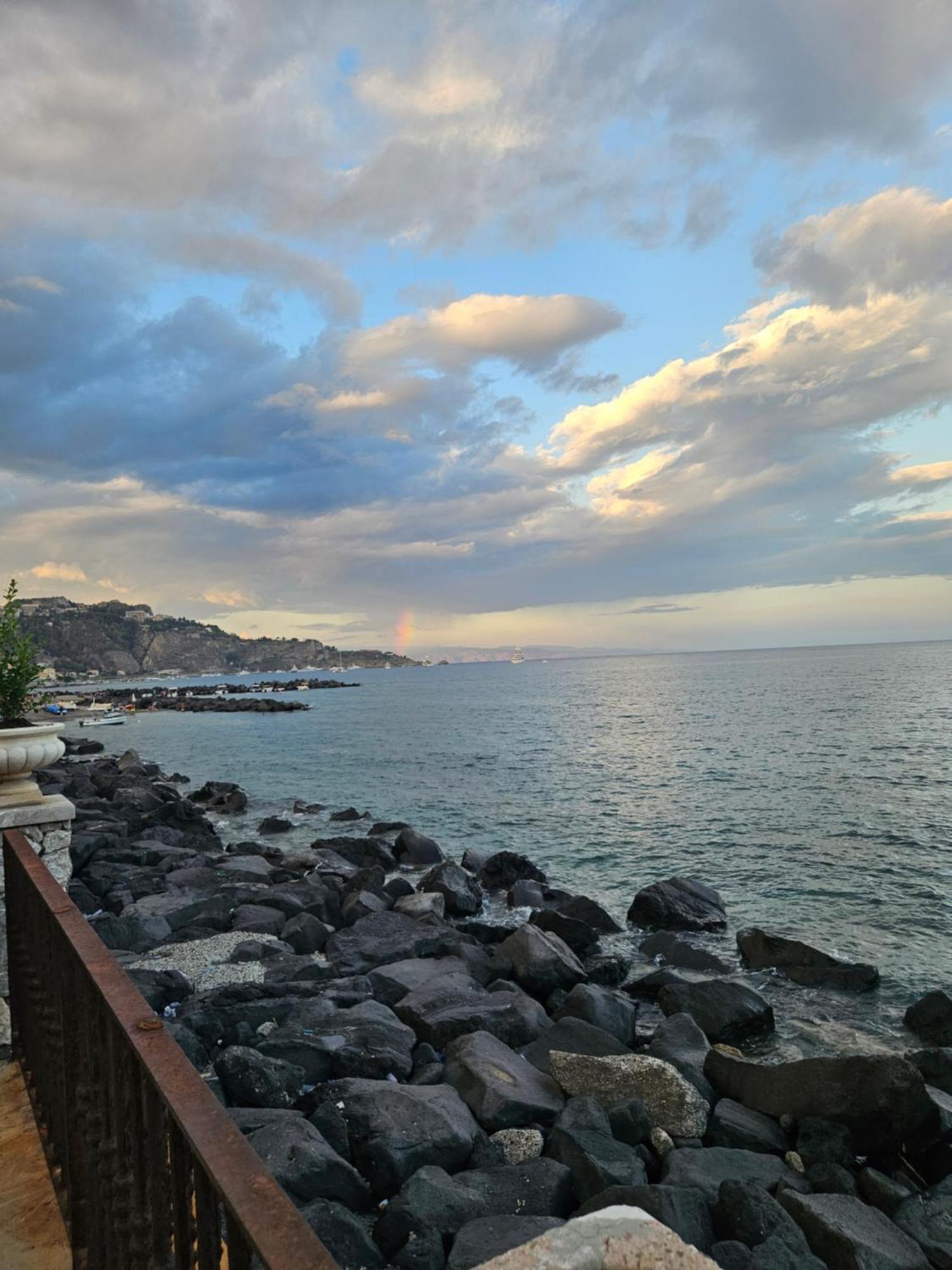 Villa Iris Giardini-Naxos Zewnętrze zdjęcie